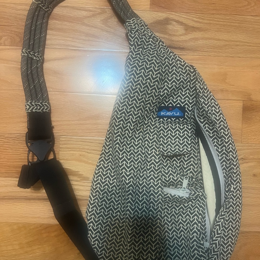 Kavu Black and White Patterned Belt Bag
